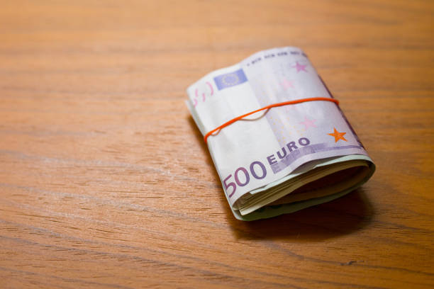 istock Euro money bank 832130742
