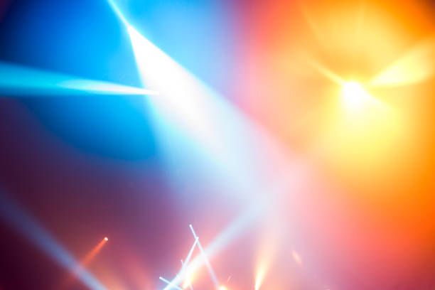 palco de luzes de fundo - laser nightclub performance illuminated - fotografias e filmes do acervo