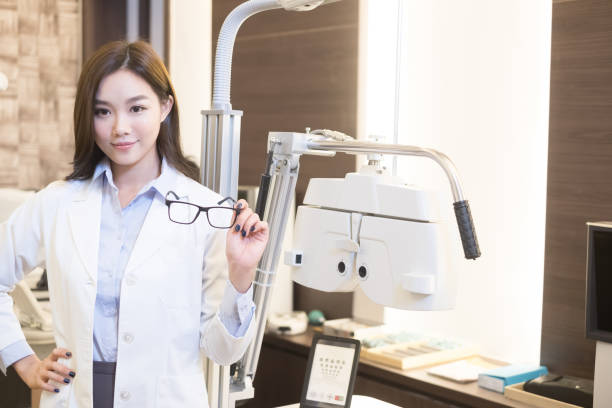 istock beauty woman optometrist 832991114