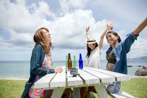 istock Girls are gathering at the table 833070902