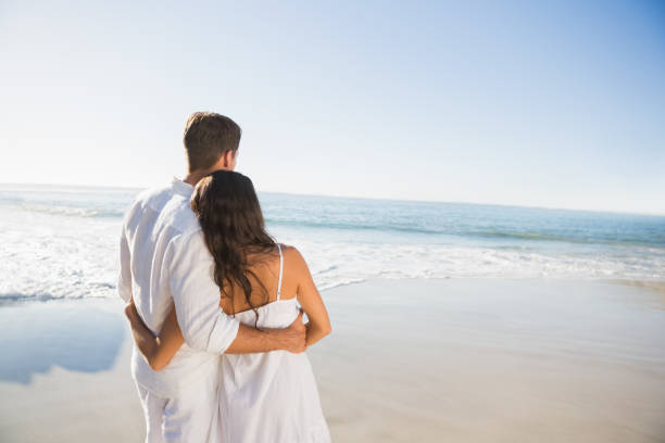 istock Content couple looking at the sea 833072058