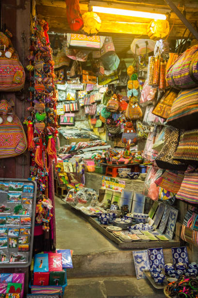 istock Souvenir store in Hoi An old town 833111900