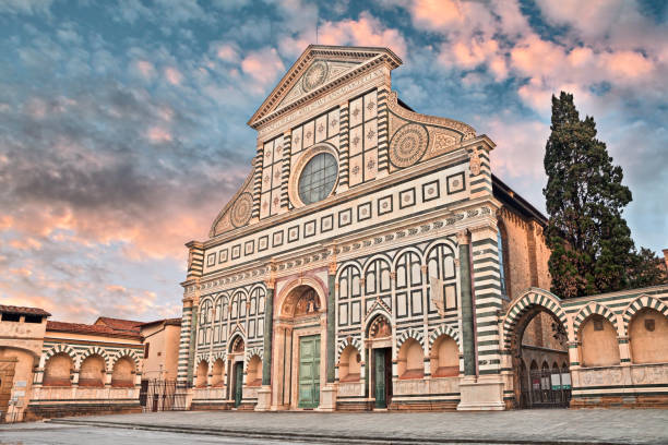피렌체, 토스카나, 이탈리아: 산타 마리아 노벨 라 성당 - building exterior renaissance built structure cathedral 뉴스 사진 이미지