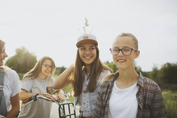 istock Teenagers on a summer break 833250516