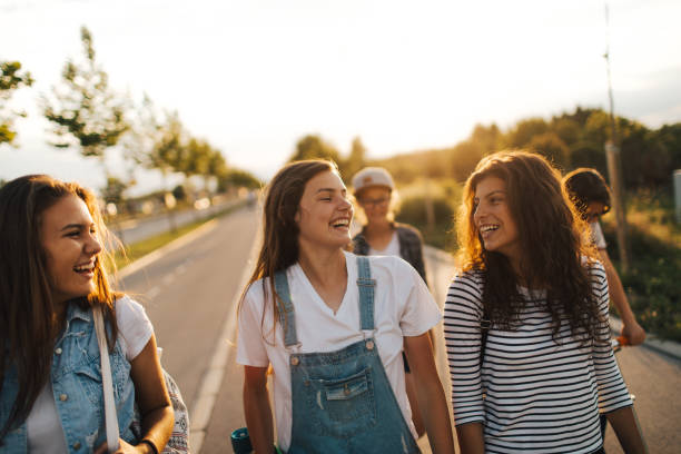 istock Teenage friendship 833257484