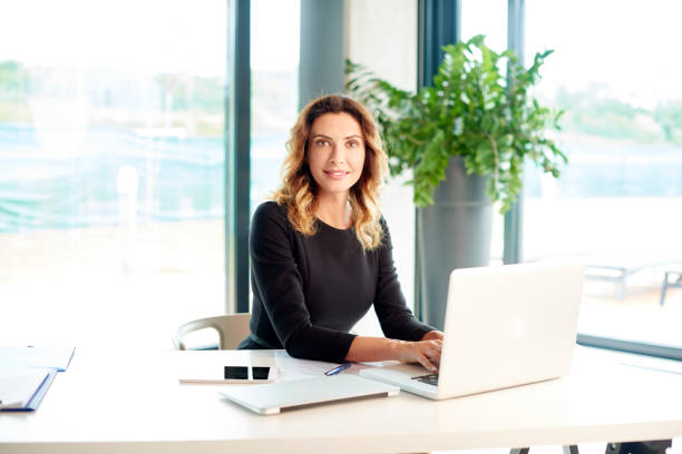istock Busy day at the office 833292294