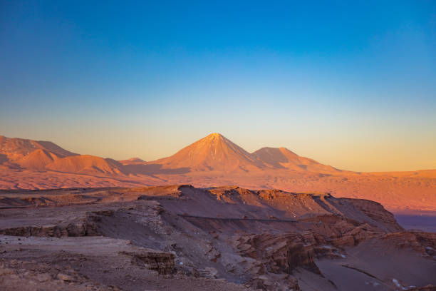 istock Moon volley of Atacama Desert 833335018