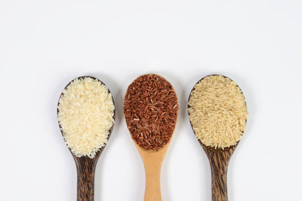 istock Set of rice collection on ladle isolated on white background. 833343000