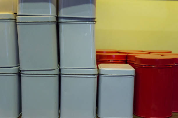 istock Group of the metal gray and red can 833517152
