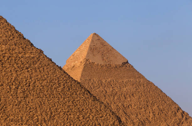 piramida khafre za piramidą khufu - kephren zdjęcia i obrazy z banku zdjęć