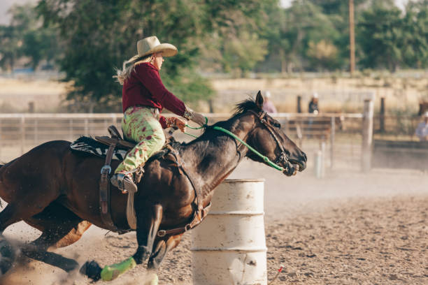istock preparing to ride in the rodeo 833628308