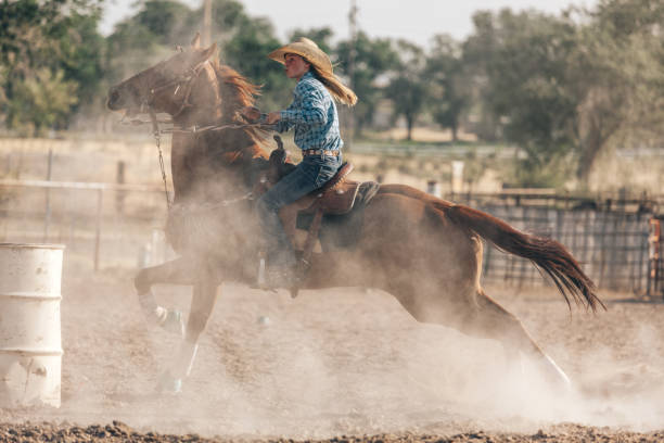 istock preparing to ride in the rodeo 833628372