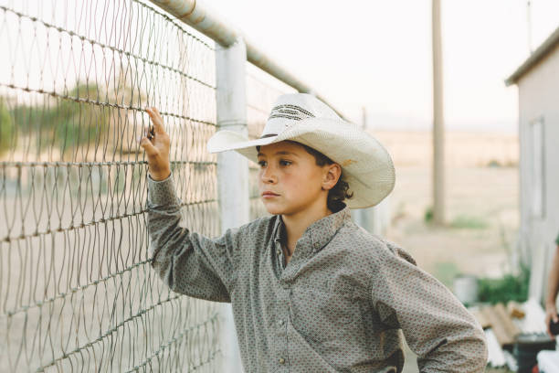 istock preparing to ride in the rodeo 833629142