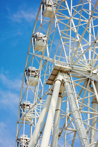 istock Ferris Wheel in the city park 833727928