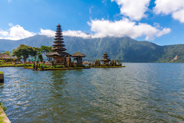 istock Ulun Danu Bratan Temple in Bali, Indonesia 833744286