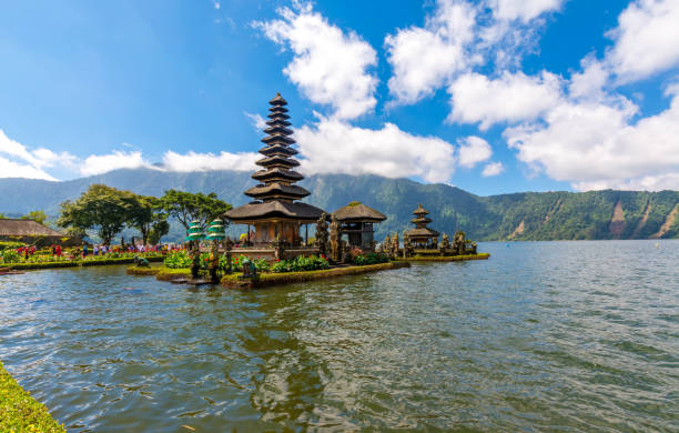 istock Ulun Danu Bratan Temple in Bali, Indonesia 833744316