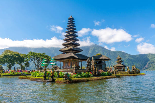 istock Ulun Danu Bratan Temple in Bali, Indonesia 833744552