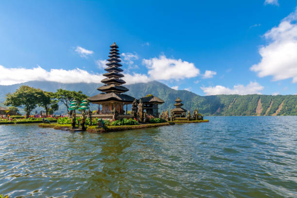 istock Ulun Danu Bratan Temple in Bali, Indonesia 833744572