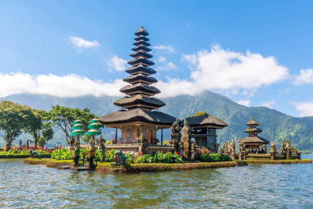 istock Ulun Danu Bratan Temple in Bali, Indonesia 833744606
