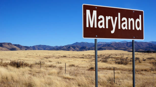 istock Maryland road sign with blue sky 833838954