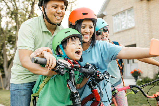 istock Creating childhood memories 833883188