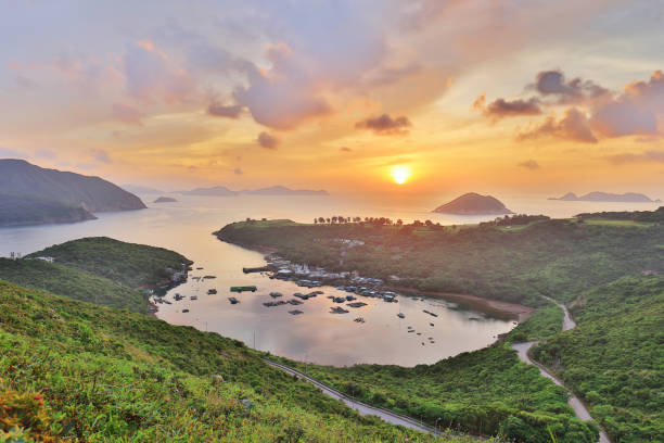 paisagem do amanhecer de po toi o, sai kung. - outlying islands - fotografias e filmes do acervo