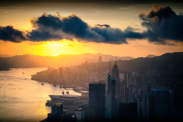 istock Hong Kong Sunrise 834112474