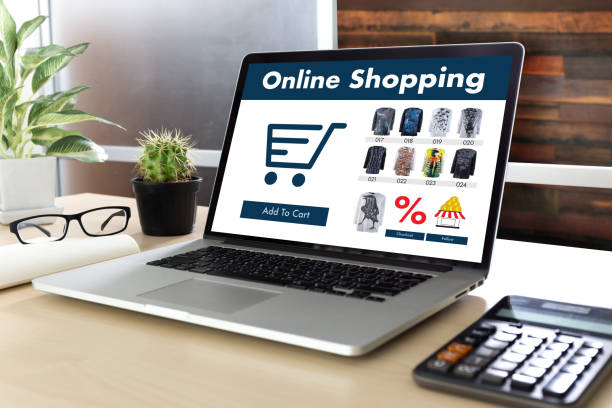 istock Business people use Technology Ecommerce Internet Global Marketing Purchasing Plan and Bank Concept 834178110