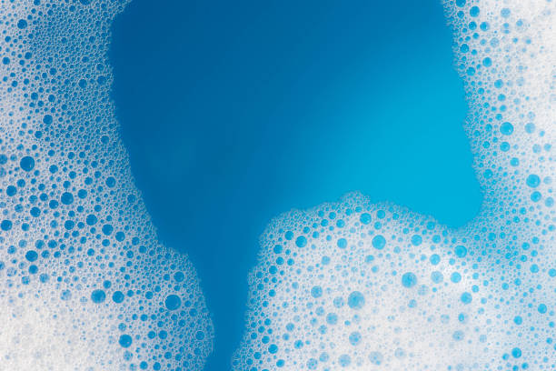 tekstura tła z pianki mydlanej - soap sud bubble cleaning water zdjęcia i obrazy z banku zdjęć