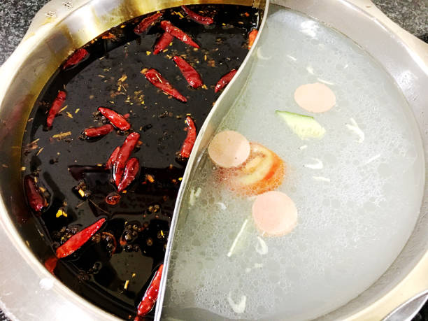 istock Sichuan mandarin duck hot pot (double-flavor) 834557914