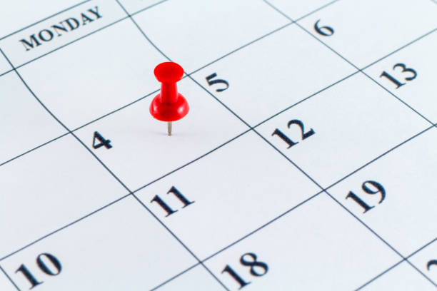 istock Calendar Date Planner With Red Pin Point 834713004