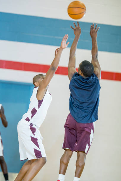 istock Reaching For The Ball 834759386