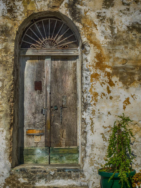 istock Italy - Wooden Door 834772156