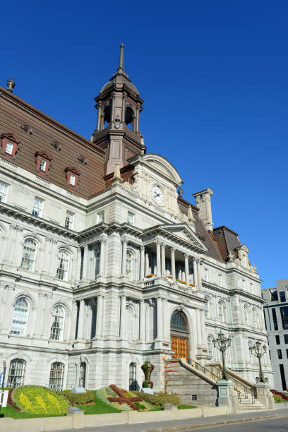 montreal city hall, kanada - rathaus von montréal stock-fotos und bilder