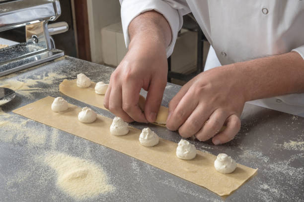 istock Closing individual Ravioli with stuffing 834813394