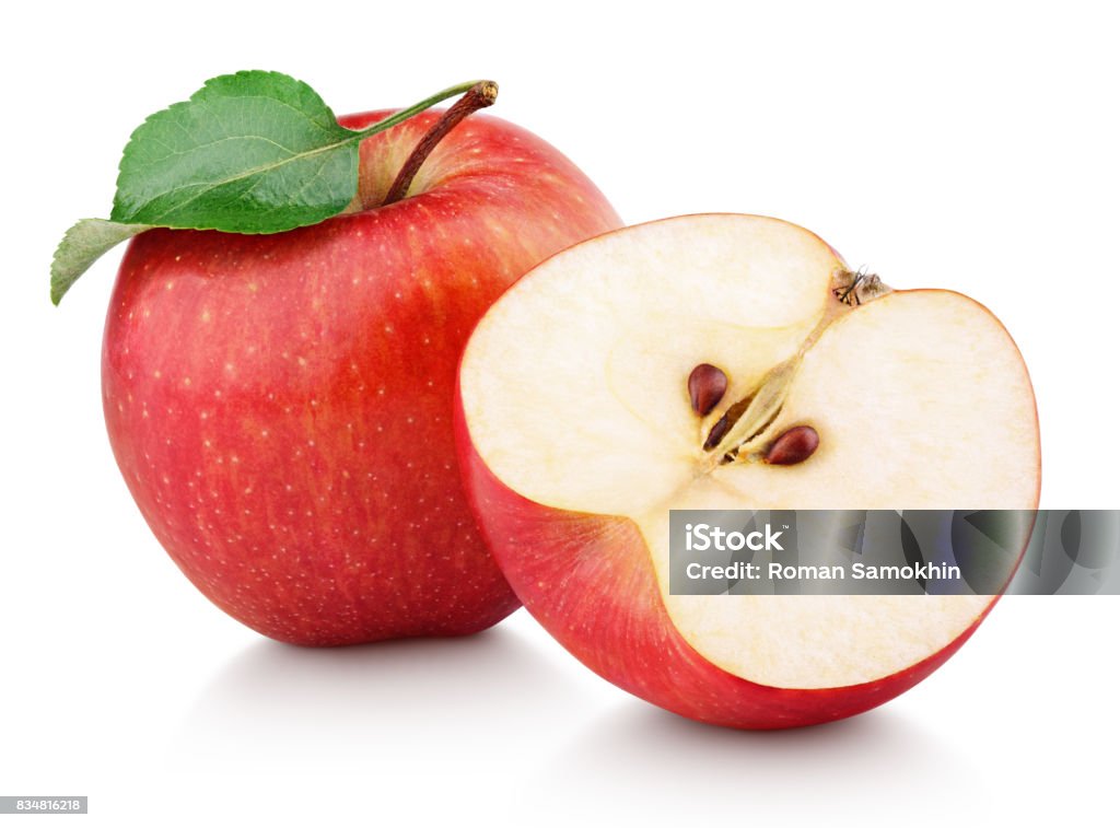 Fruit de la pomme rouge à moitié et vert feuille isolé sur blanc - Photo de Pomme libre de droits