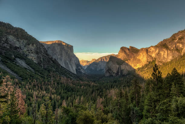 istock Yosemite National Park Valley from Tunnel View 834866904