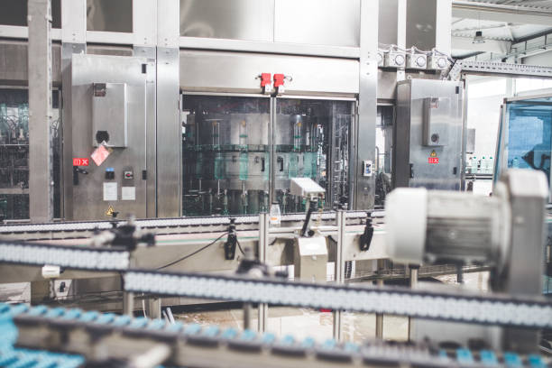 istock Water bottling factory 835172110