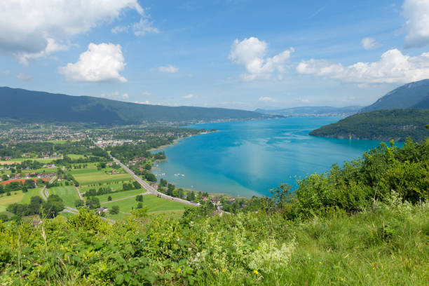 istock View of the Annecy lake 835200618