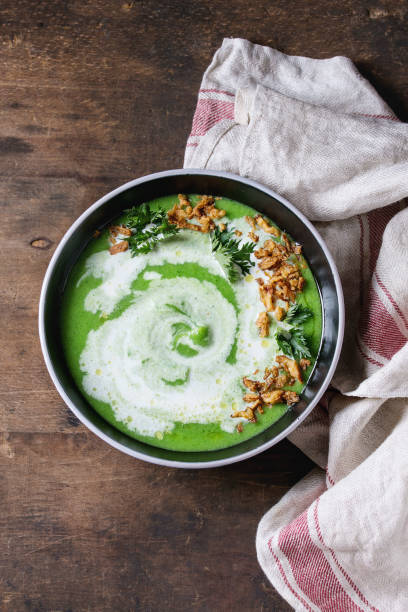 wegetariańska zupa z brokułów - soup snack spiral cream zdjęcia i obrazy z banku zdjęć