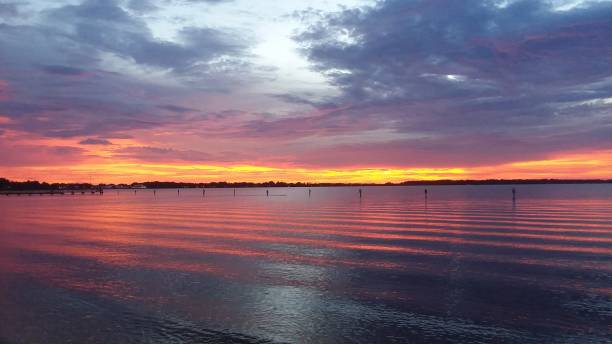 istock Lake Minneola Sunset At Clermont Beach - horizontal 835483162