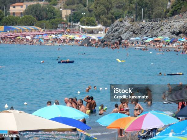 Marina Di Camerota Scorcio Della Spiaggia Lentiscelle - Fotografie stock e altre immagini di Ambientazione esterna