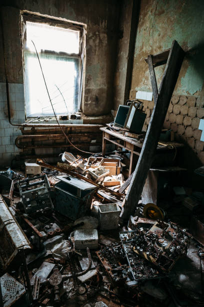 istock Room with old rubbish in an abandoned factory 835671340
