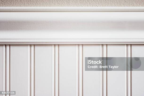 White Wainscot Or Bead Board Stock Photo - Download Image Now -  Backgrounds, Baseboard, Bathroom - iStock
