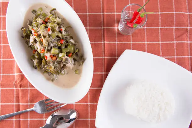 Photo of chopped legumes and winged beans