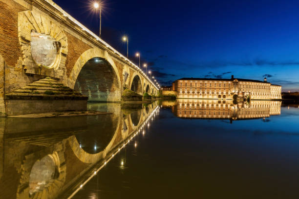 istock Pont Neuf in Toulouse 835780518
