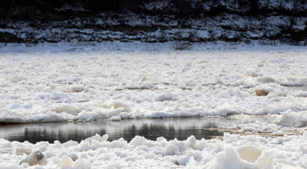 istock winter, winter-tide, winter-time 835790448