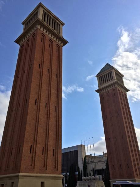 istock catalunya_Towers Plate 835833816