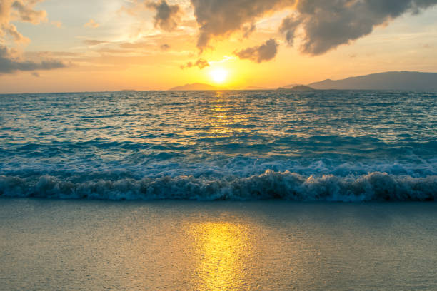 istock Beautiful sunset at the beach, seascape 835919554