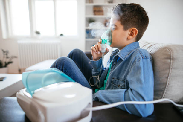 inalar em casa - nebulizer - fotografias e filmes do acervo